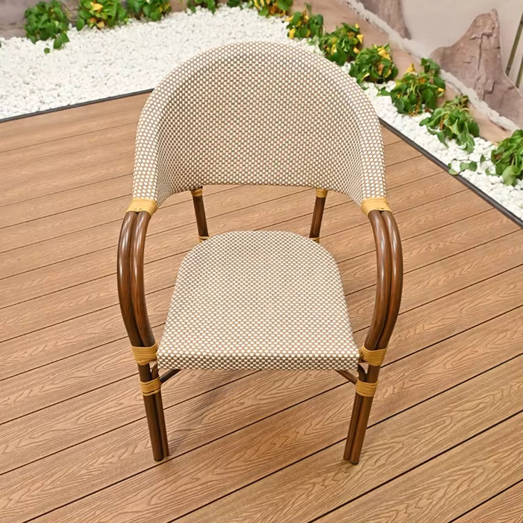THE PATIO VAULT STANDARD